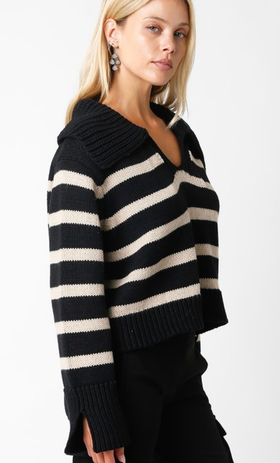 Daphne Sweater in Black and Nude