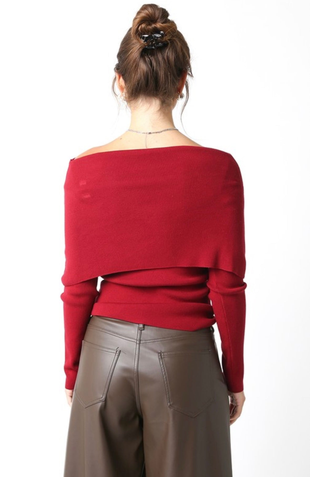 Alta off the shoulder sweater in Burgundy